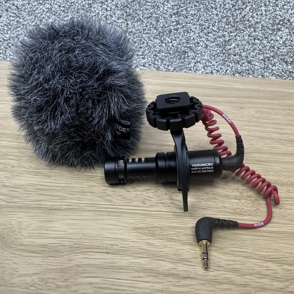 Rode VideoMicro Compact On-Camera Shotgun Microphone w/ Deadcat Windscreen